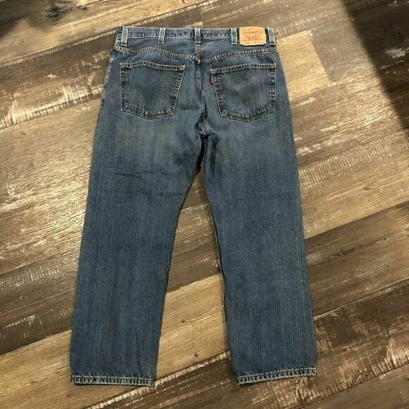Levi 505 Regular fit jeans size 38X30 medium wash - Picture 5 of 5